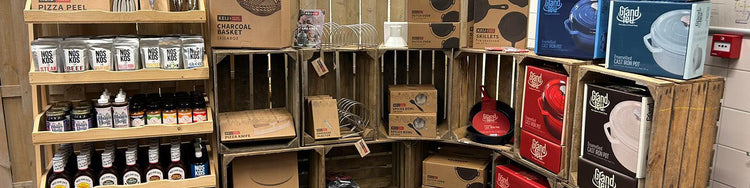 Overzicht accessoires die staan uitgesteld in de showroom