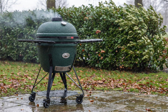 Kamado bij regen en wind: temperatuur stabiel houden