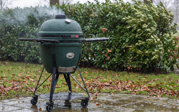 Kamado bij regen en wind: temperatuur stabiel houden