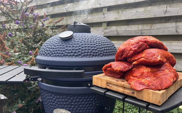 Budget BBQ: Procureur en kippendij bereiden