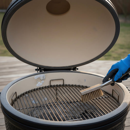 Schimmel in je kamado: oorzaken, oplossen en voorkomen