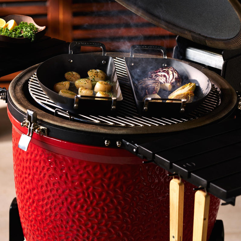 Laad afbeelding in galerij, Kamado Joe Karbon Steel Half Moon Pan Set
