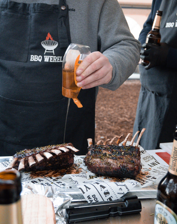 Rack of lamb met saus bij BBQ Wereld workshop